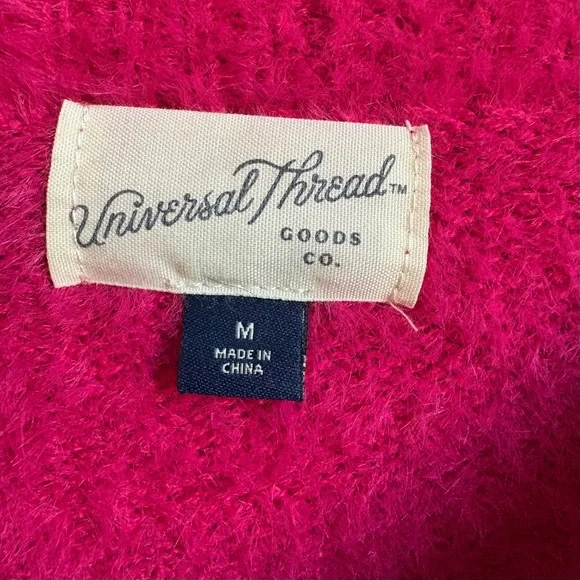 Universal Thread Fuzzy Sweater - Picture 3 of 6